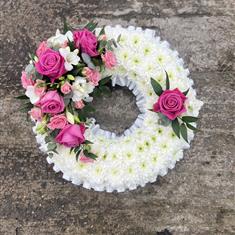 Massed wreath - Pink 