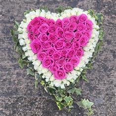 Pink rose heart with ivy edge 