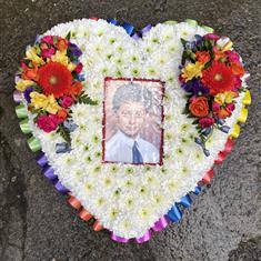 Heart tribute with photo 