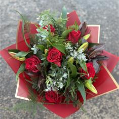 Lily &amp; Rose handtied 