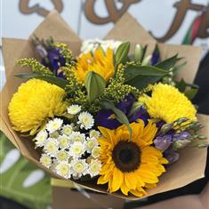 Golden garden mixed handtied 