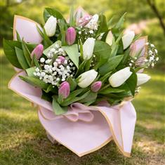 Pink &amp; white tulip handtied 