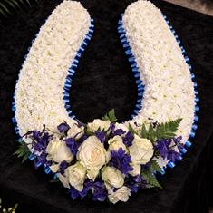 Horse shoe tribute 