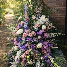 Pedestal church arrangement 