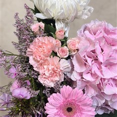 Leave it too the florist - Pink &amp; White 